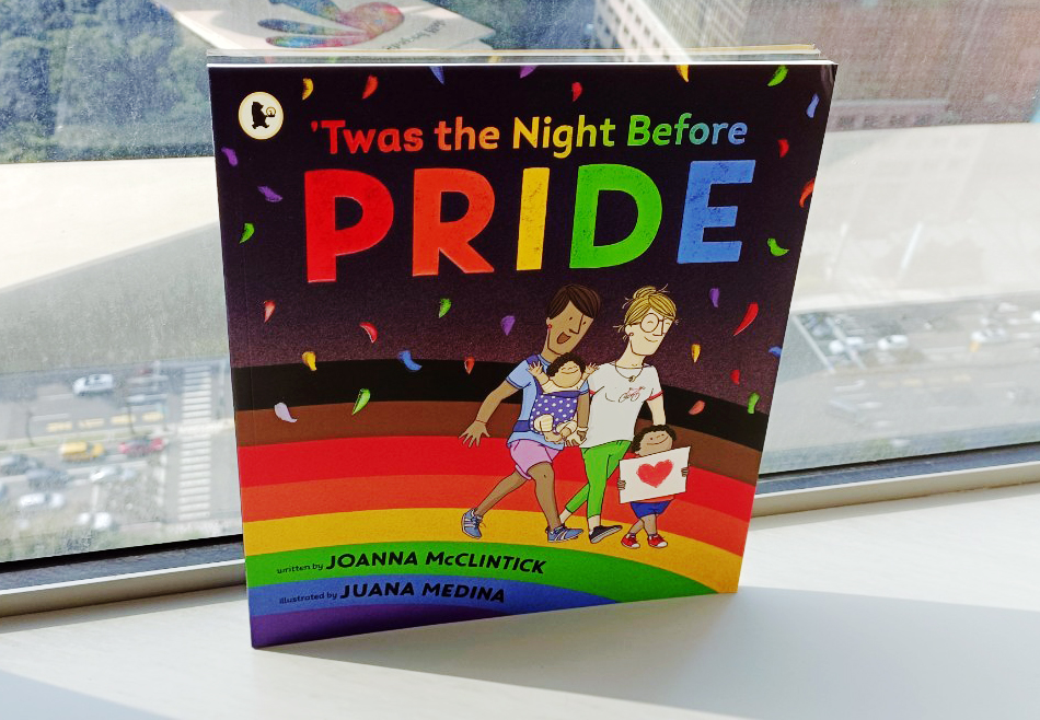 敦煌世界繪本節：《Twas the Night Before Pride》- 揮舞彩虹旗的世界，與孩子談接納與尊重